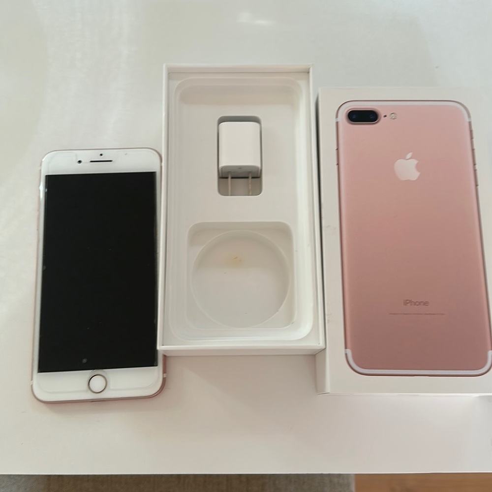 Very Good condition Apple IPhone 7plus